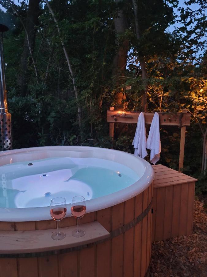 Retro Chic Wellness Met Hottub & Sauna Ewijk المظهر الخارجي الصورة